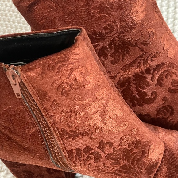 Penny Loves Kenny Copper Velvet Jacquard Statement Ankle Boots Block Size 9 - Picture 4 of 9